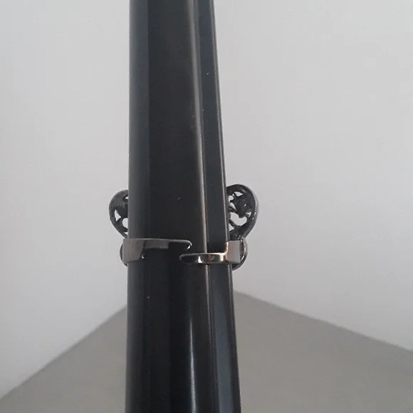 Butterfly Ring with Rhinestones - Picture 3 of 3